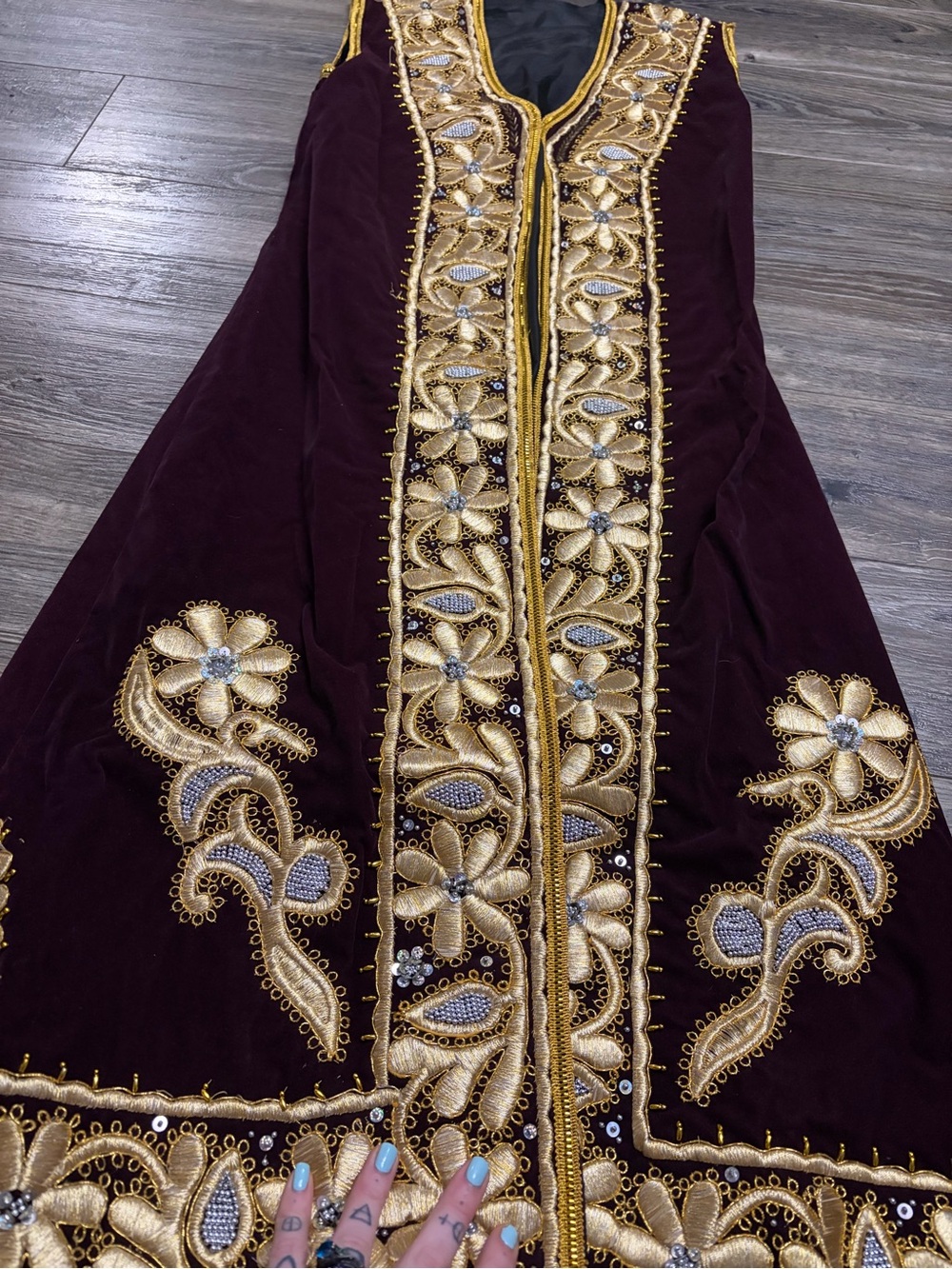 70s  Vintage Velvet Floral Embroidered Beaded Boho Tunic Vest (Plum/Gold) O/S - Picture 5 of 10